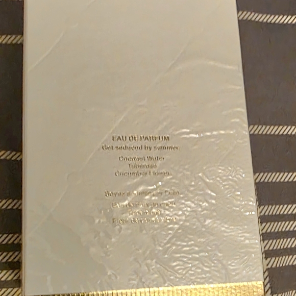 Victoria's Secret Very Sexy Now Eau de Parfum - Picture 2 of 4